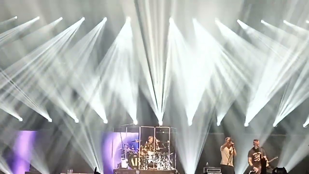 ALTER BRIDGE   Metalingus | Inside the Pit Live at Zenith Paris 2026