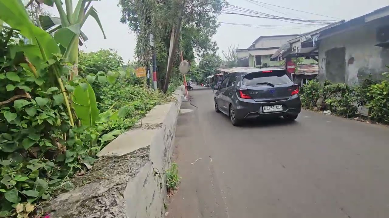 PERJALANAN DARI HALTE PEDONGKELAN