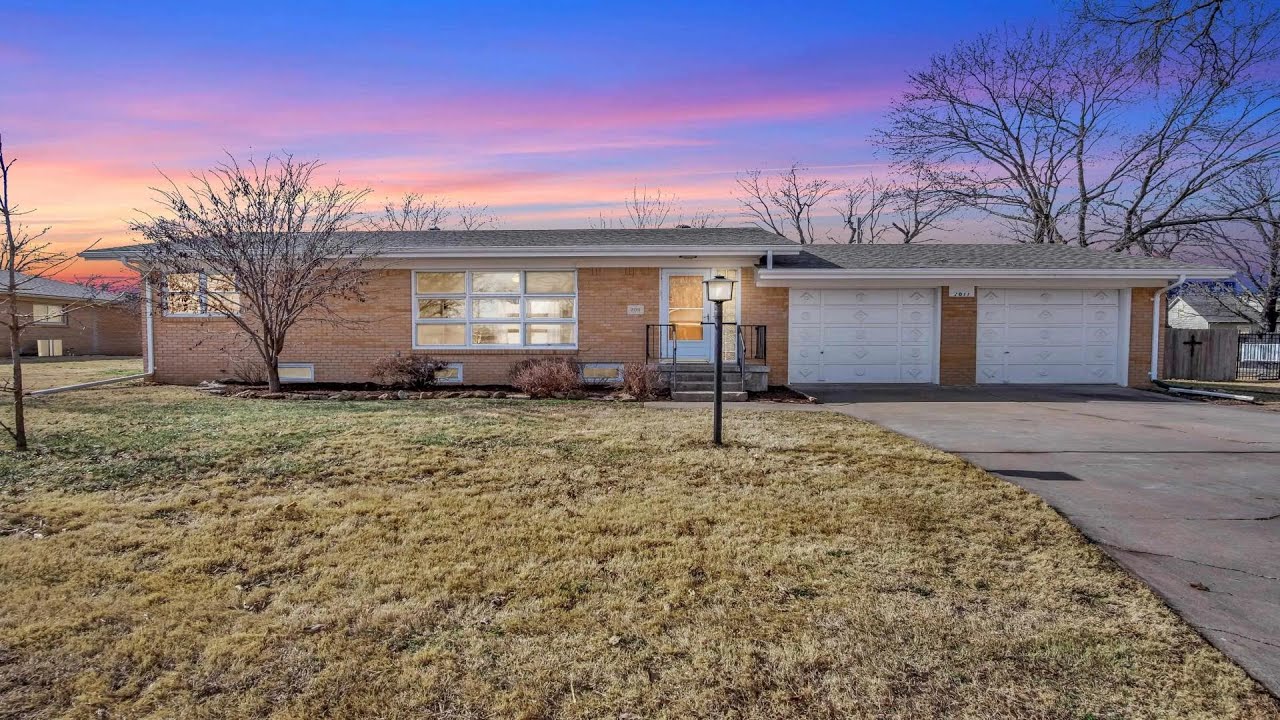 NEW LISTING: 2011 Terrace Dr Newton KS 67114