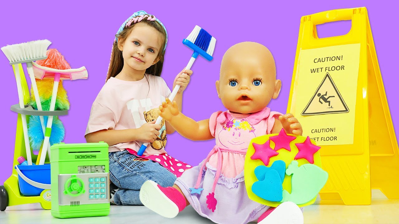 Puppen Video für Kinder mit Baby Born - Maya und Lina | Baby Puppen. Mayas Putzdienst.