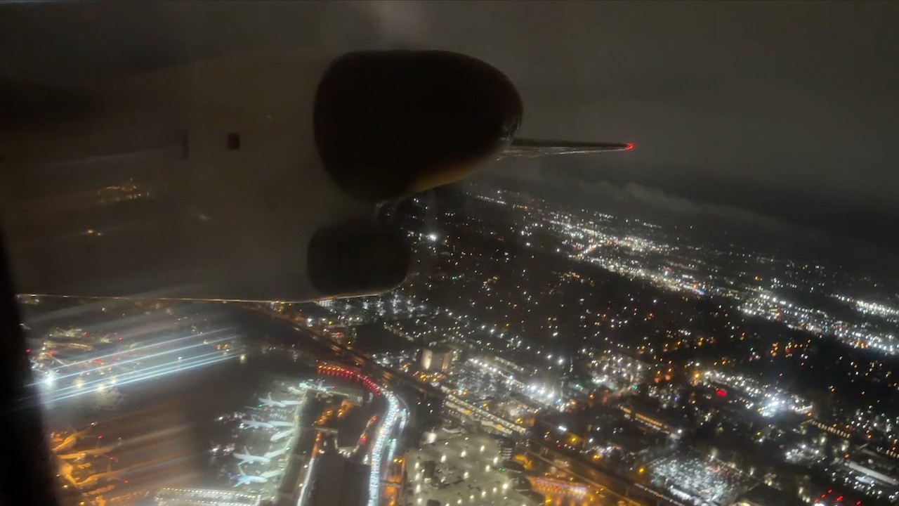 Air Canada Express (Jazz Air) Bombardier DHC-8-400 (Q400) Takeoff from Seattle-Tacoma Int'l Airport