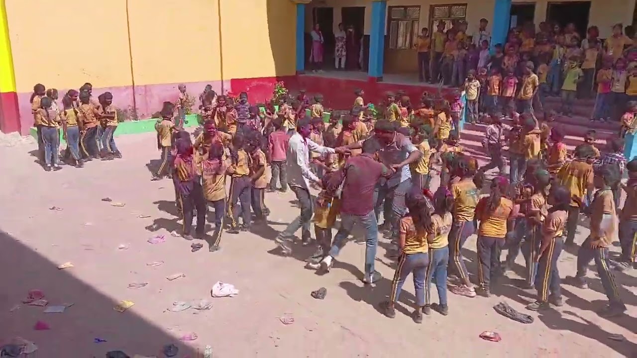 Holi wala dance THE RADiAT SCHOOL