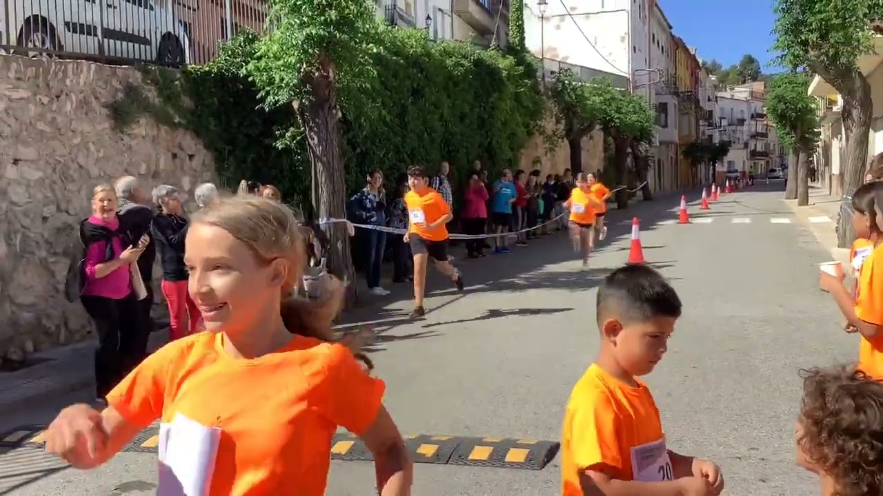CURSA SOLIDÀRIA AMB EL JERONI DE MORAGAS. ESCOLA LES ERES DE RASQUERA.