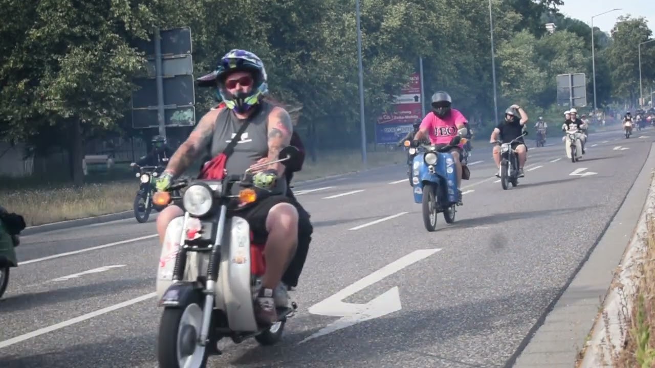 Simson Treffen Simson-Treffen 2025 Ausfahrt Kreuzung Hopfenblüte  Suhl  #Suhl #simsons 