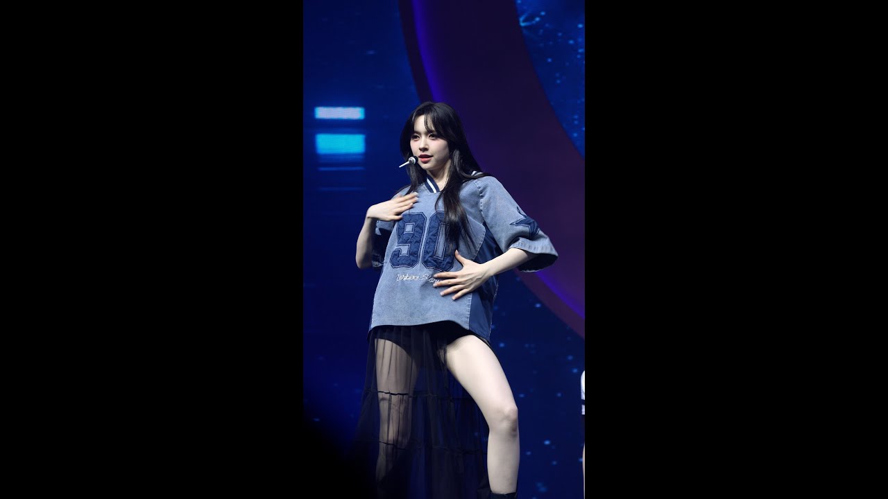 FIFTY FIFTY [LOVE TUNE] Shocase Starry Night 샤넬 CHANELLE MOON Fan cam(240920)
