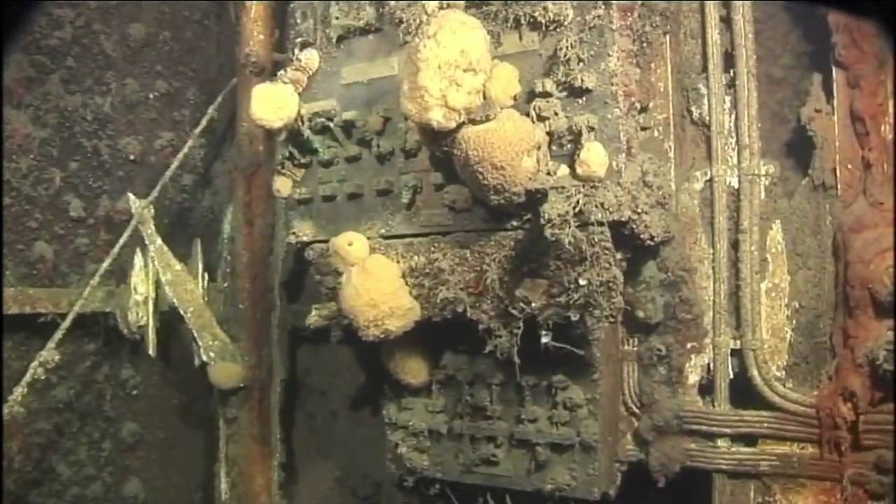 El Grillo oil tanker sink by german airplane