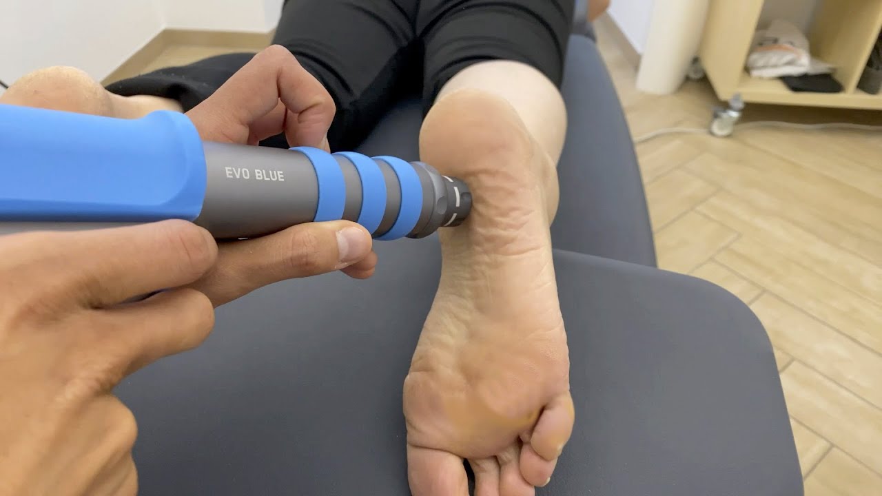 Dolore alla pianta del piede, ecografo e trattamento della fascia plantare.