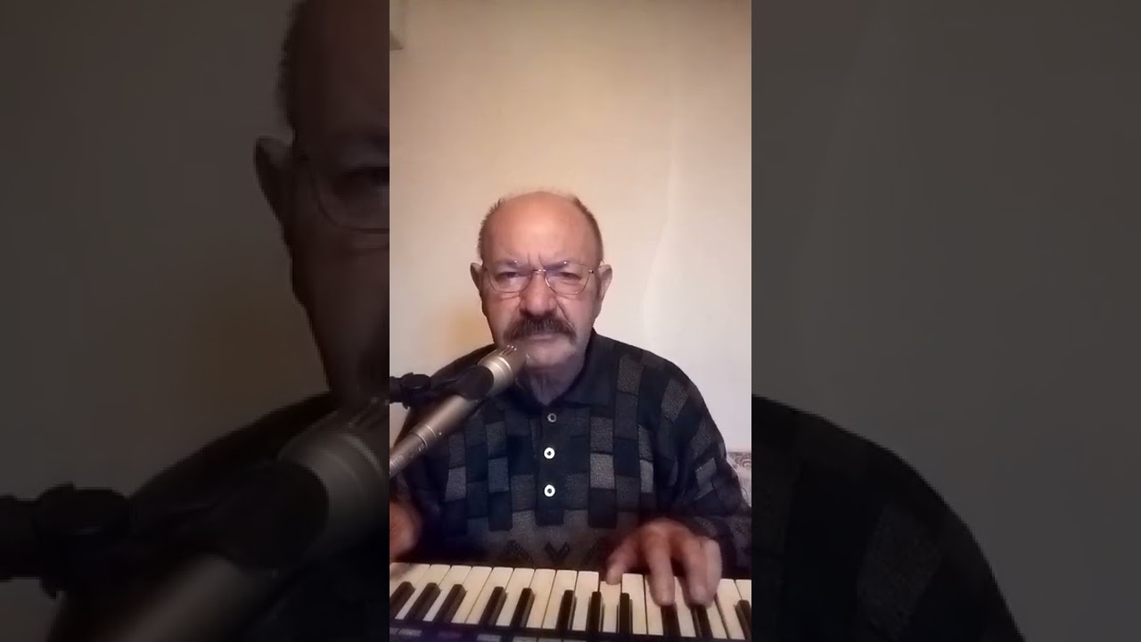 897  Под дъба на сенката широка