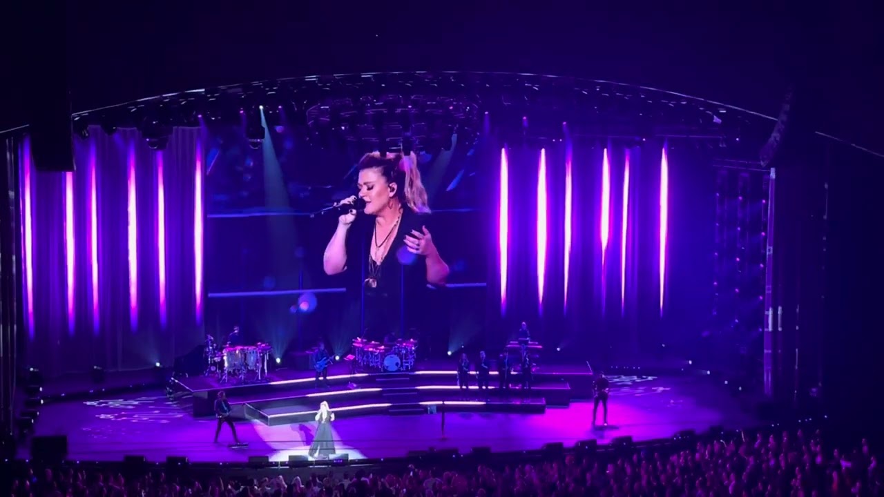 KELLY CLARKSON - HIGH ROAD (chemistry vegas 8/12/23)