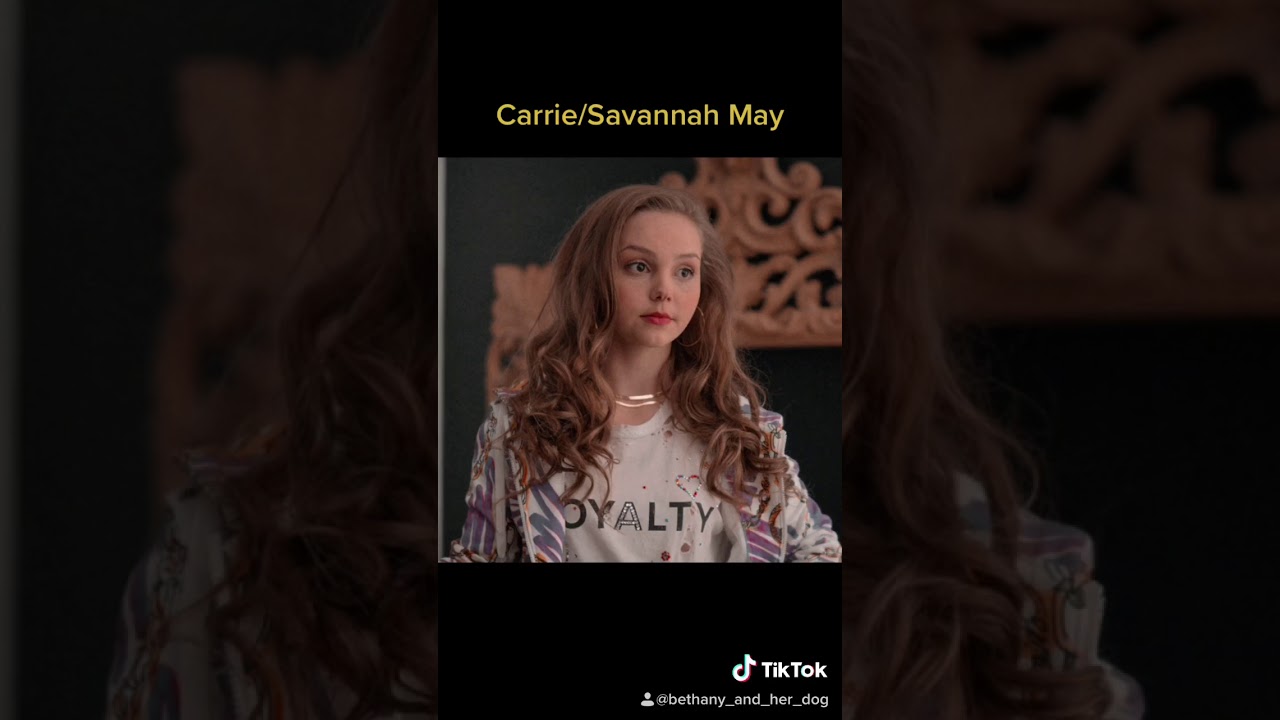 Carrie (Savannah Lee May) | Julie and the Phantoms