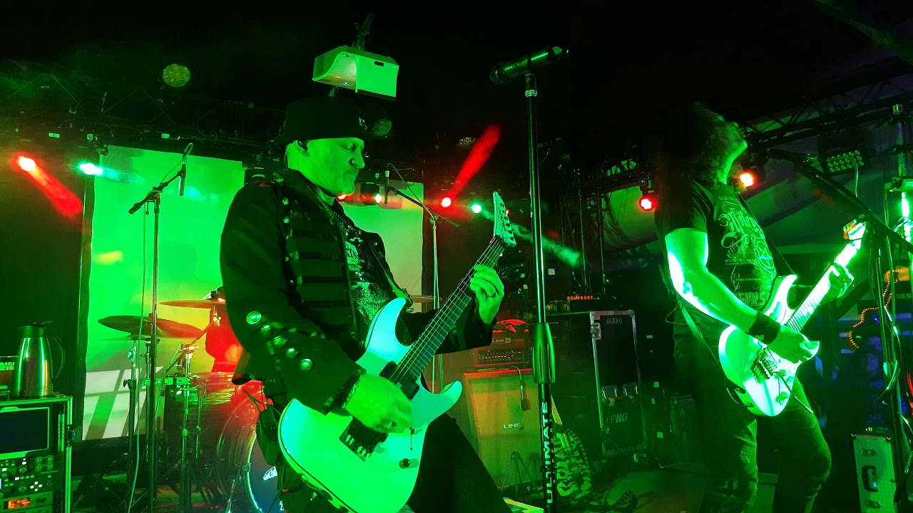 TIMERUNNER 13.12.2019 HOLD THE LINE von TOTO Tollwood München
