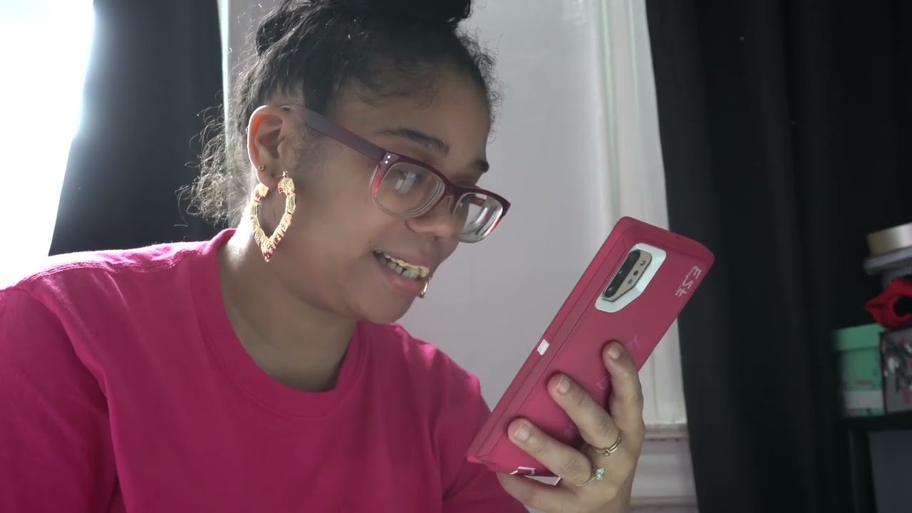 Bubble Gum Video|Closeup| Snapping Gum video