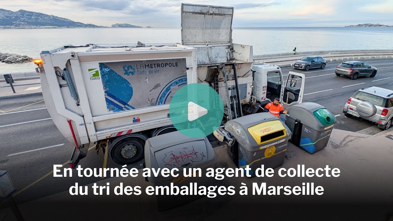 En tournée avec un agent de collecte du tri des emballages à Marseille