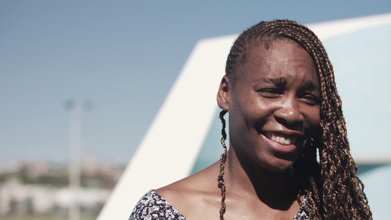 Venus Williams hits Bondi Beach | Sydney International 2018
