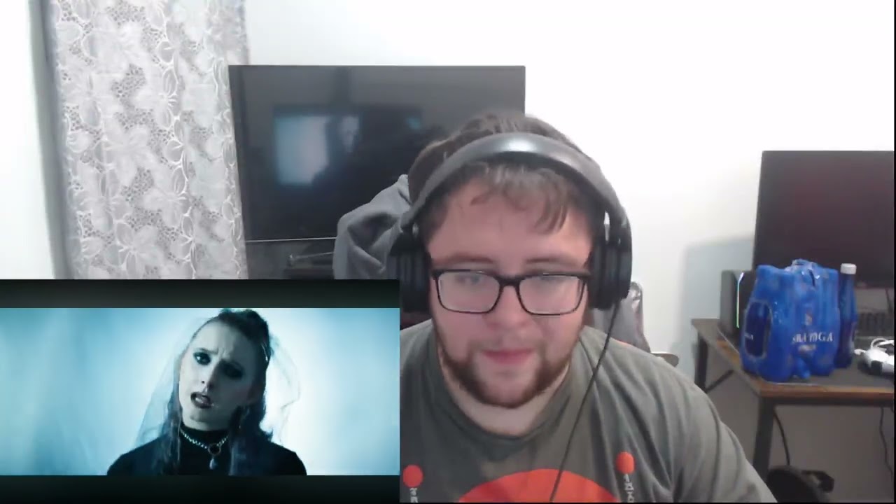 IM GLAD I CAME BACK TO THEM - Chaos Reacts to Future Palace  - Cyclone
