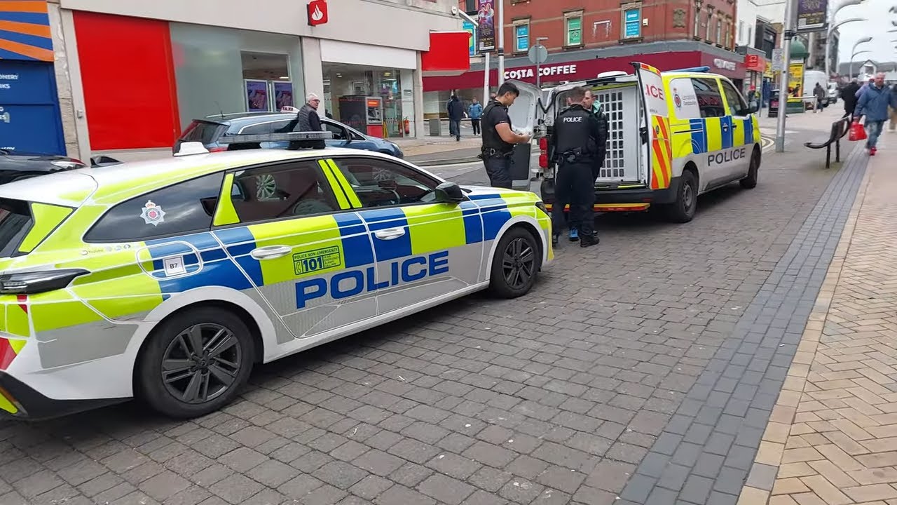 A LOT OF POLICE AND DEMOLITION SITE BLACKPOOL MORNING UPDATE 29/01/2026 DEMOLITION BY PP O'CONNOR