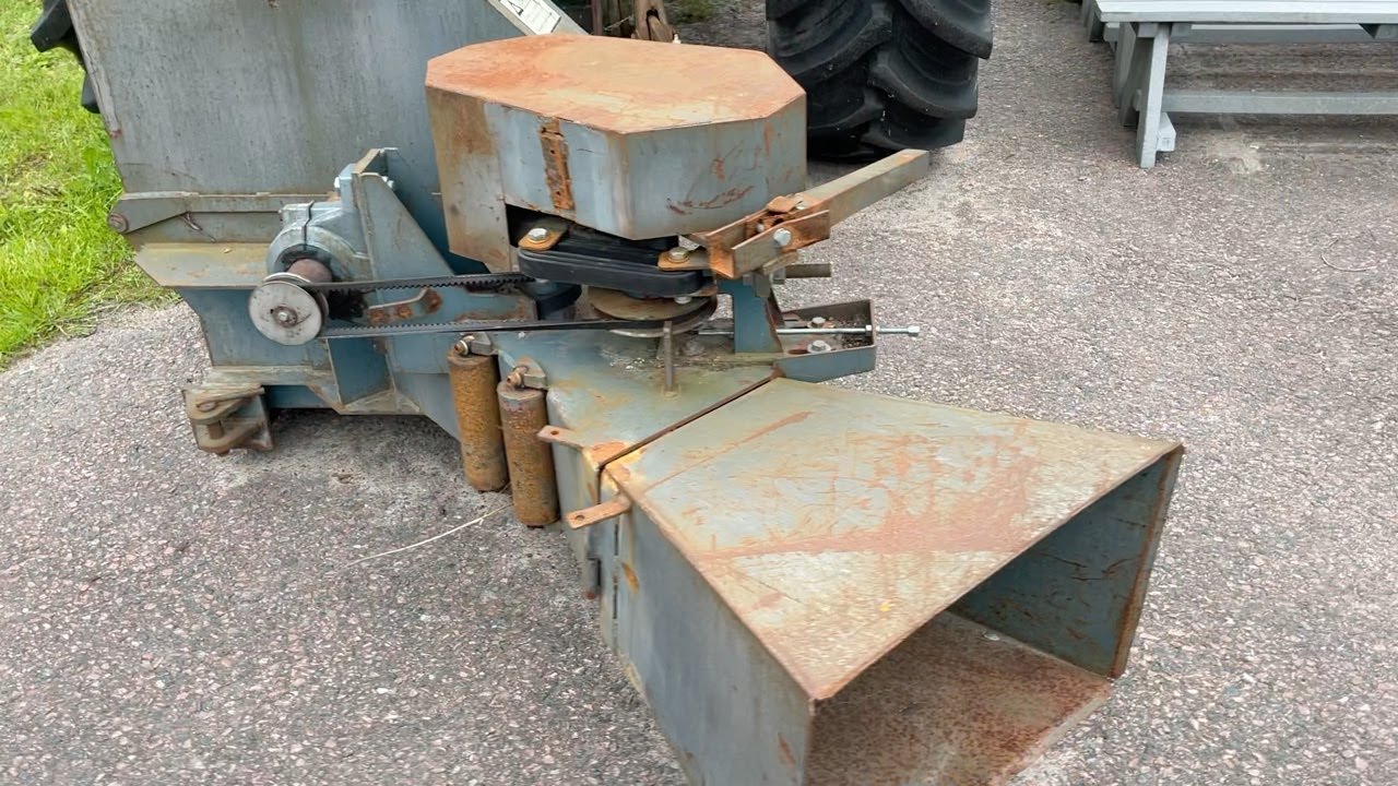 Köp Traktor Deutz DX160 med flistugg på Klaravik