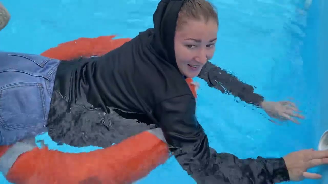 💦WETLOOK•Hello,my darlings !I got wet and had fun in the pool for you 😉 