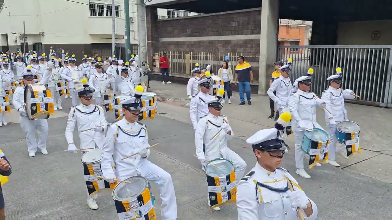 Colegio San Sebasti&aacute;n Banda de Guerra  desfile Festival de FEGUA 2024