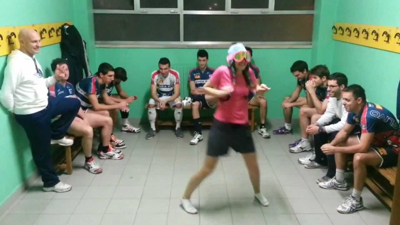 V. B.EST. HARLEM SHAKE