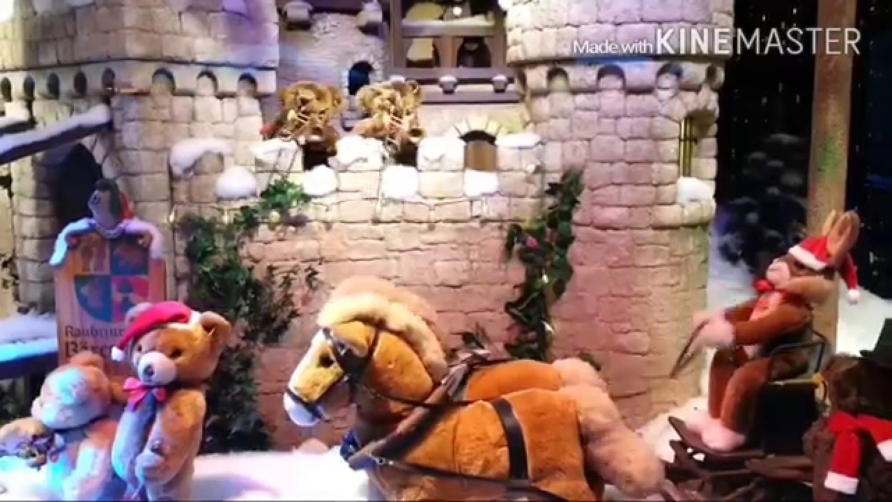 Steifftier-Fenster, Galeria Kaufhof Köln, 12/2015