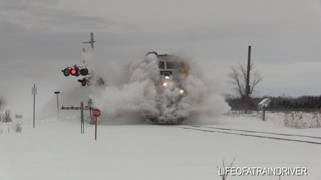 FAST!!! VIA Rail Trains Dashing Through the Snow!!!