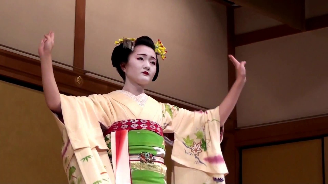 Kyomai - Maiko Tomoko - Rokudan Kuzushi - Gion Corner