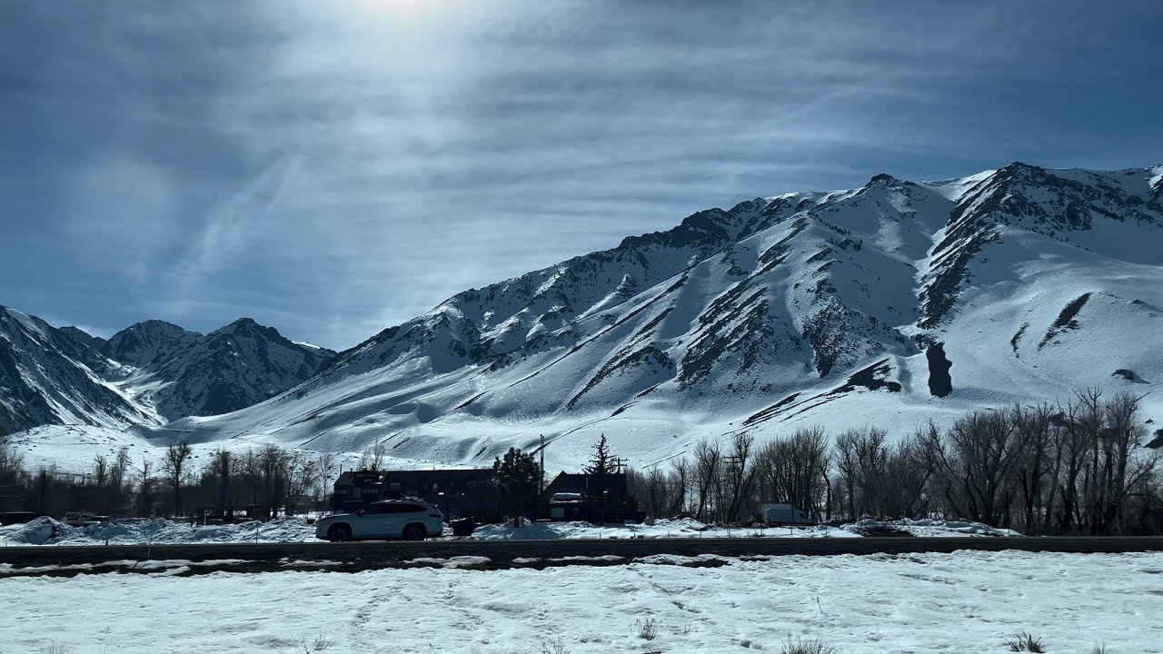 Mountain View of drive to Mammoth.