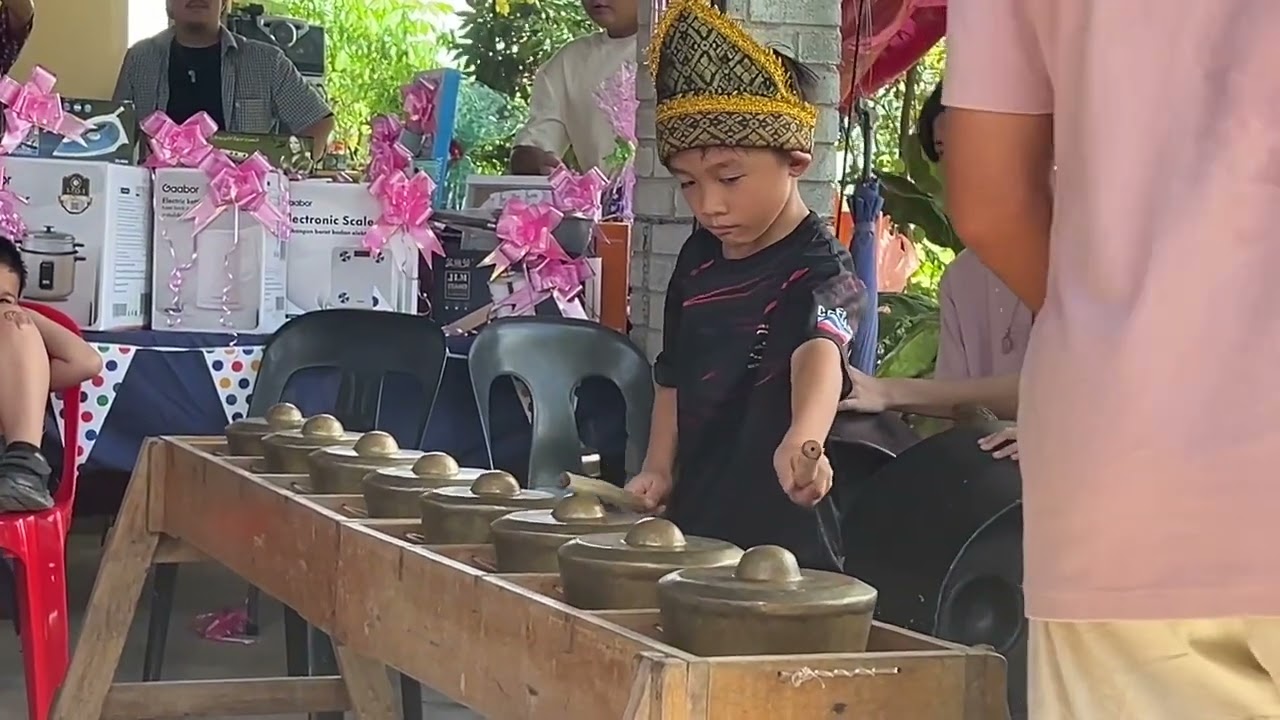 Persembahan khas Botogunggu sempena ulangtahun ke-80 Nene mom @ Rebecca Banah kg Kabatung
