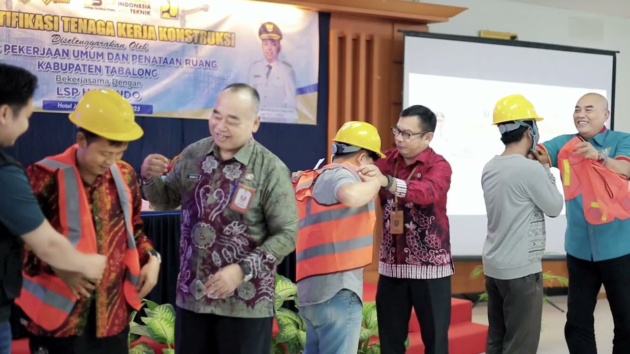 DPUPR Kabupaten Tabalong Gelar Uji Sertifikasi Tenaga Kerja Konstruksi Bersama LSP HATSINDO