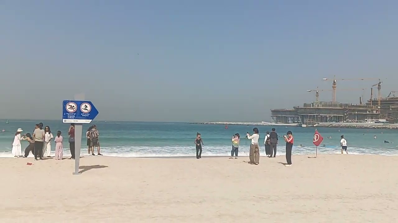 Palm Jumeirah Beach in Dubai is a famous picnic spot / place 
