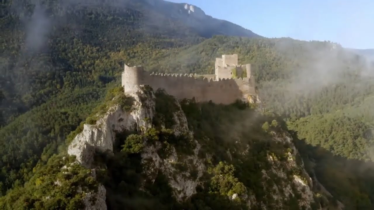 Le ch&acirc;teau de Peyrepertuse, la citadelle du vertige