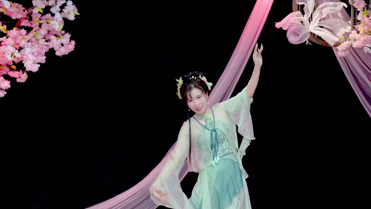 Xuân tam nguyệt - Múa cổ trang Trung Hoa