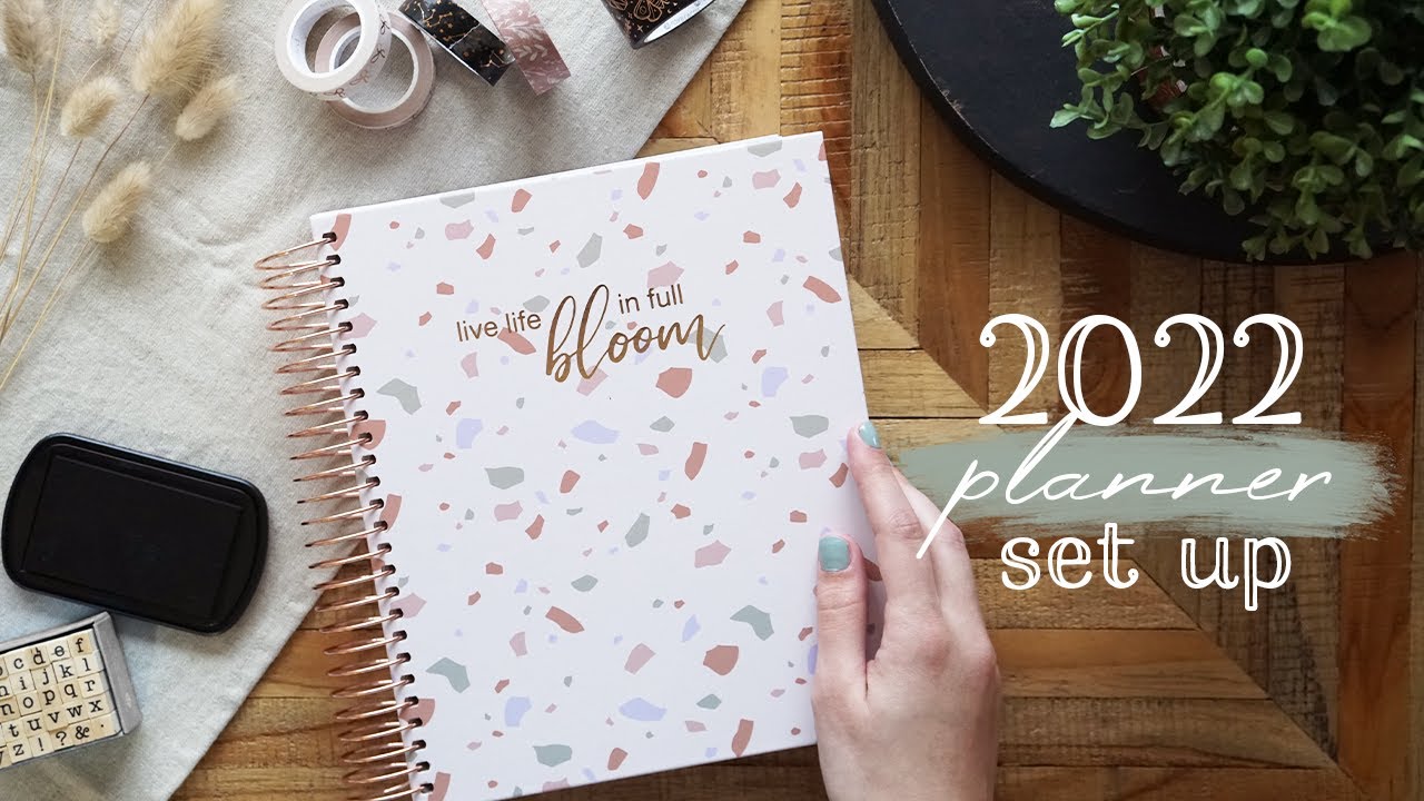Setting up my planner for 2022!