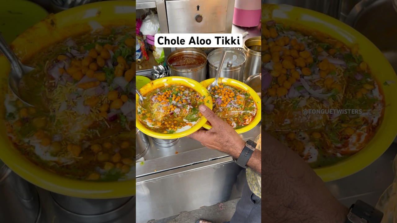 Desi Ghee se bani Chole Aloo Tikki Chaat at Tiwari Chaat Centre, Nagar | Indian Street Food