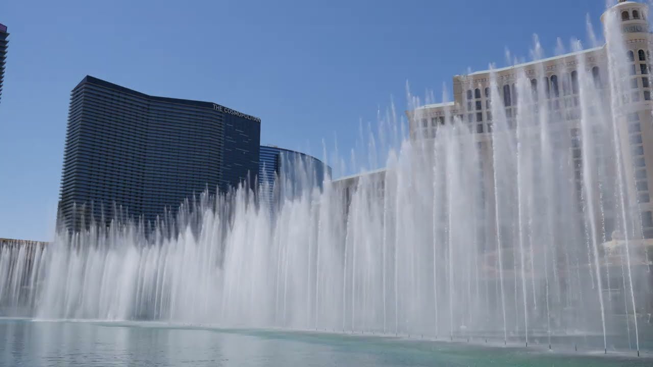 Fountains of Bellagio - God Bless the USA (September 2022)