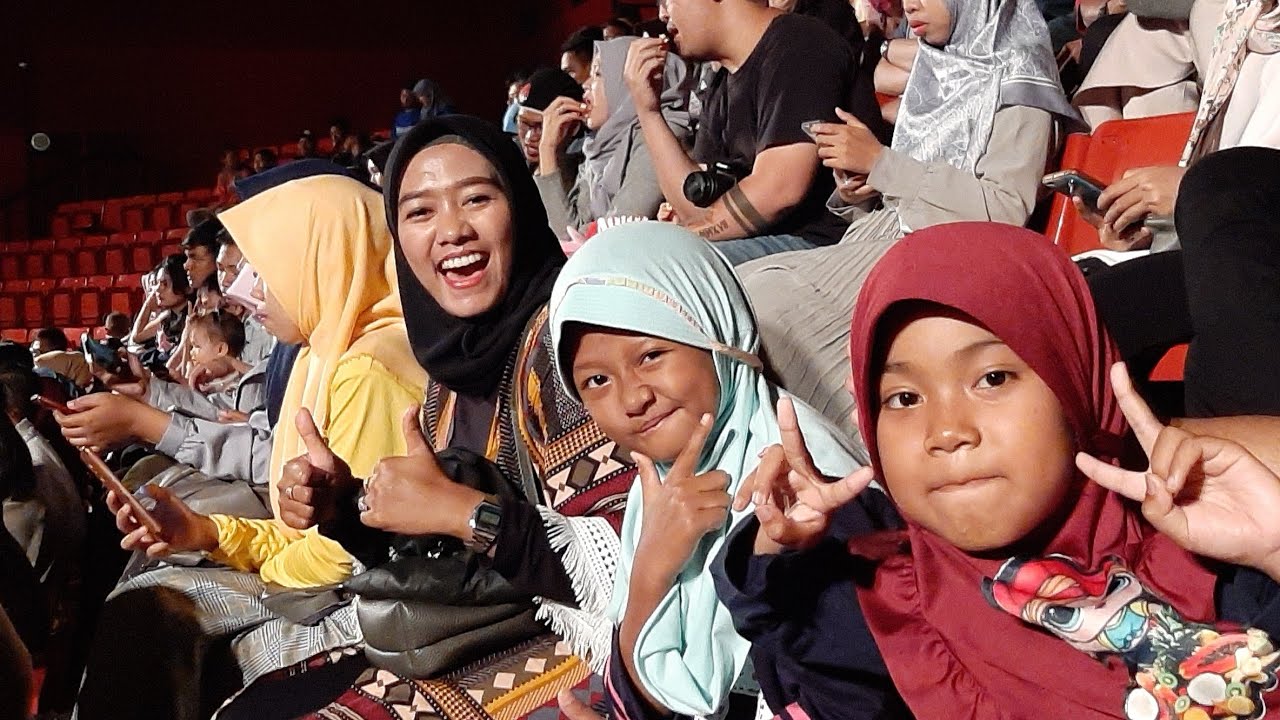 MAGIC SHOW - TRANS STUDIO BANDUNG