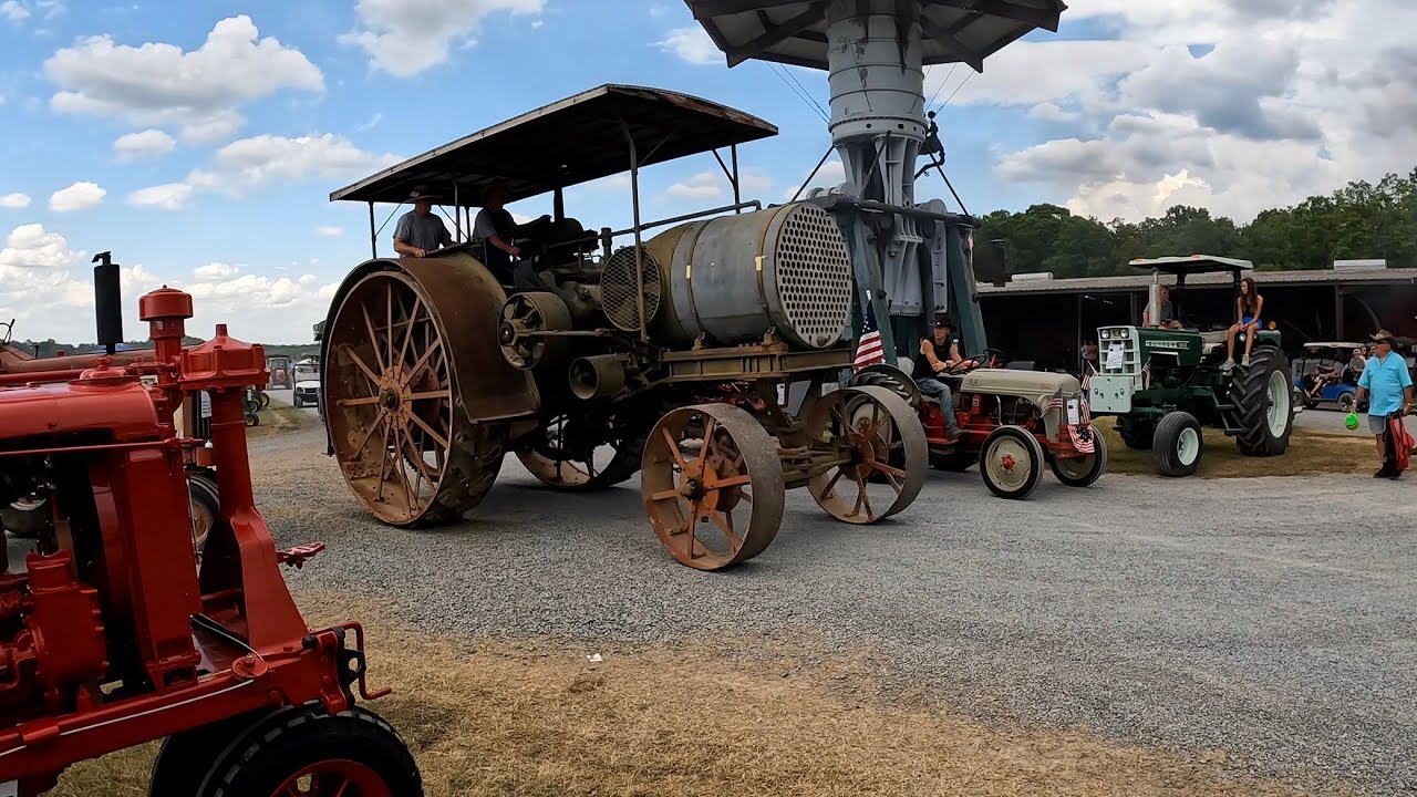 Southeast Old Threshers Reunion Parade of Power