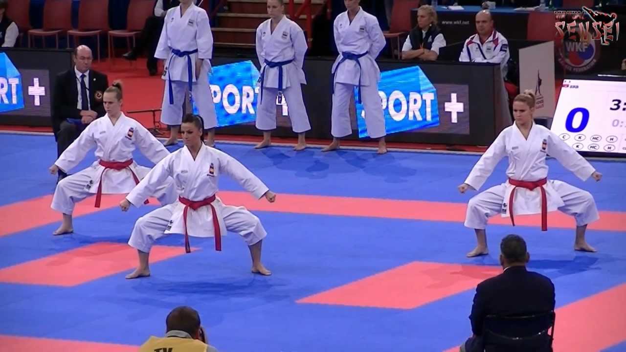 Spain female team - Kata Seienchin - 21st WKF World Karate Championships Paris Bercy 2012
