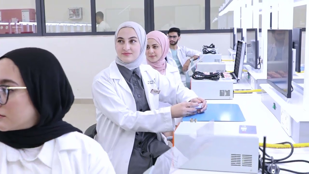 مرافق كلية طب الأسنان في جامعة  البترا