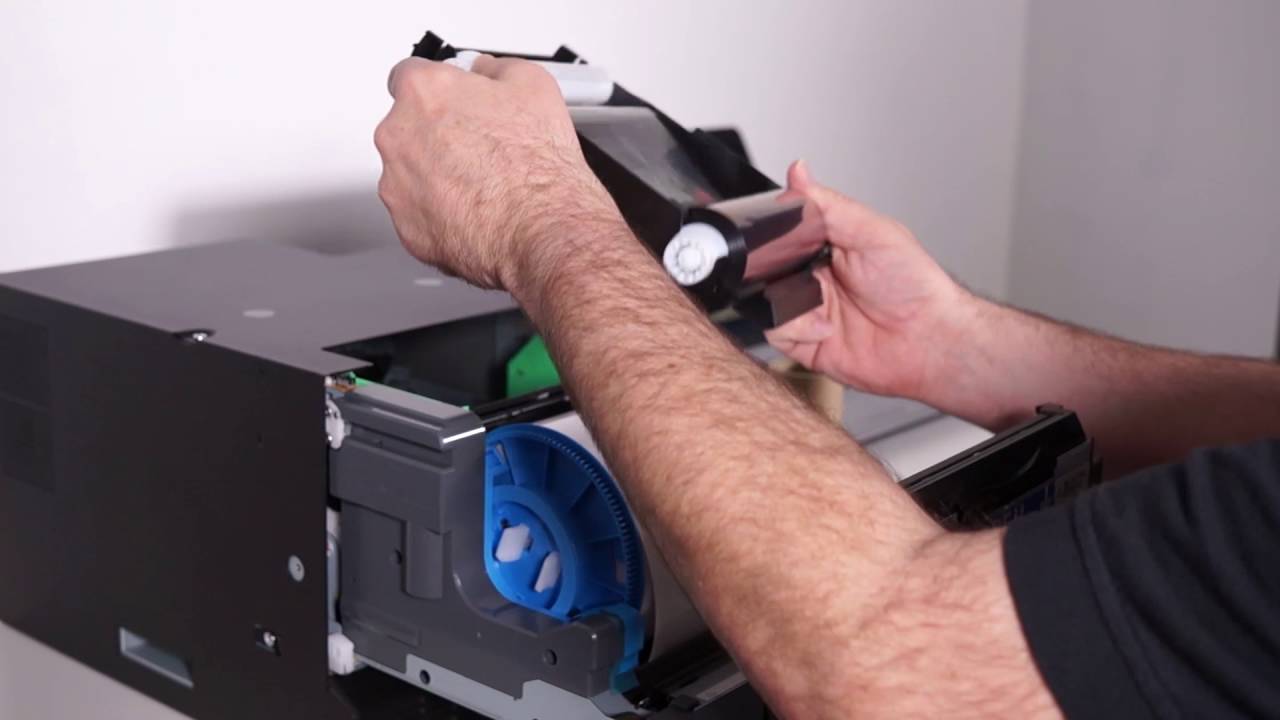 Mitsubishi CP-D90DW Photo Printer Loading