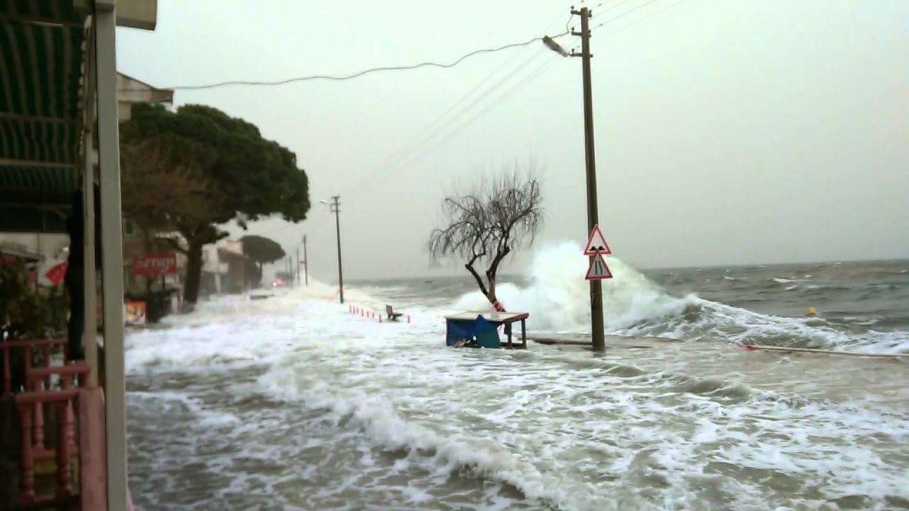 Narlı'da lodos fırtınası/Gemlik