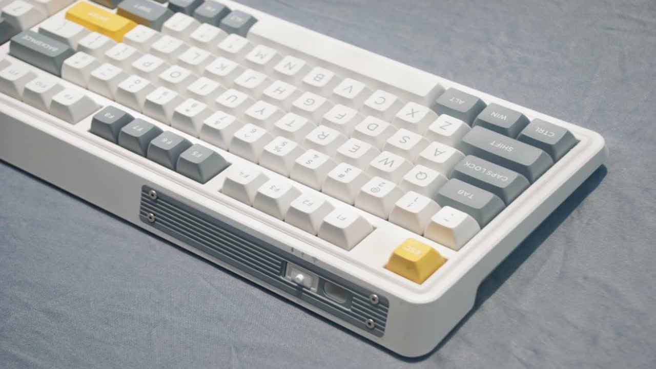 让室友再一次爱上你——Box白 v2+CMK 980静谧灰