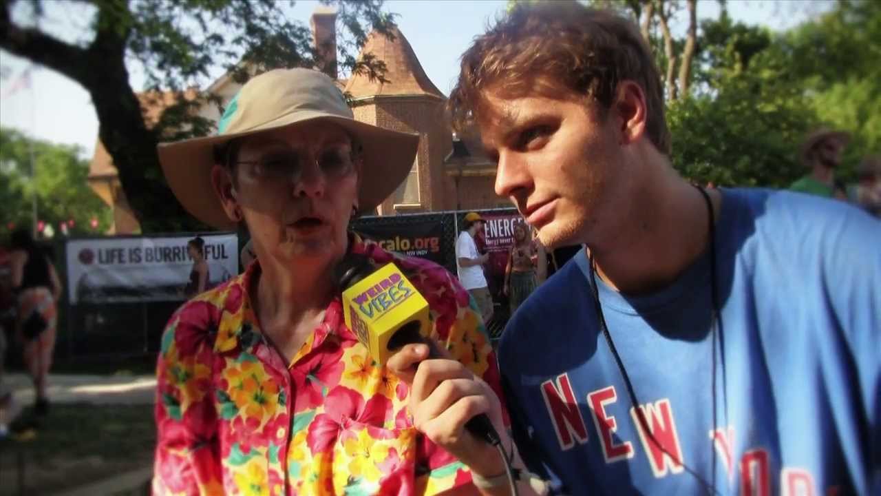 Mac DeMarco Connects with Fans at P4k  | Weird Vibes Ep18