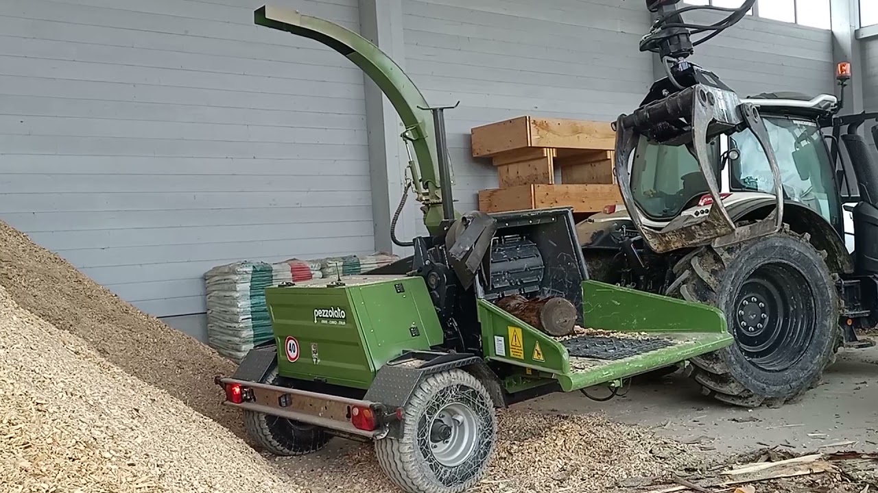 PTH 40.70 MULTICUT Pezzolato drum wood chipper driven by PTO LAMBORGHINI tractor