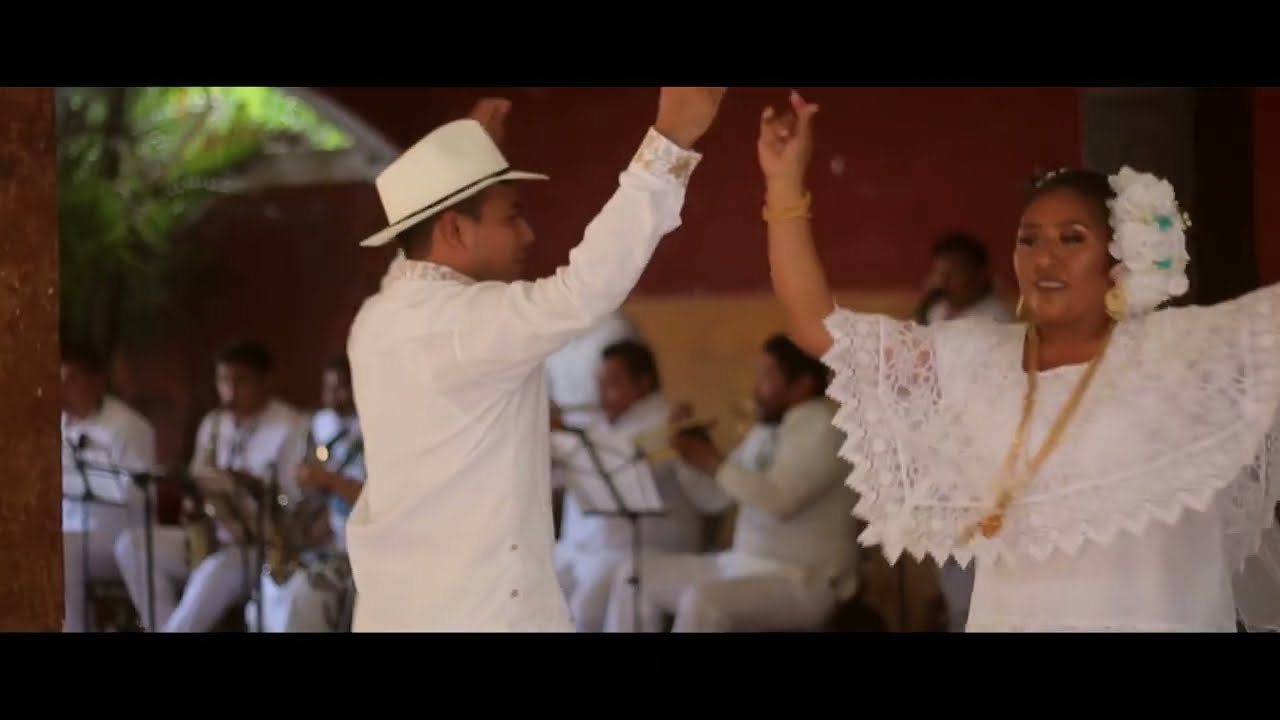 Pareja Baila Jarana en su boda, canción, La Bikina , Orquesta venus.