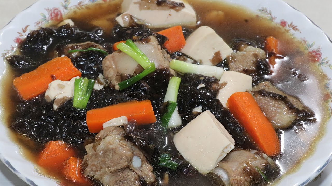 របៀបស្ងោជីឆាយឆ្អឹងជំនីជ្រូកអោយឆ្ងាញ់បំផុត-Seaweed With Mined Pork Soup/Chhen Touch\