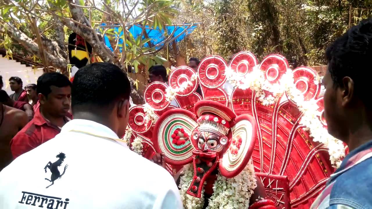 Kuttichathan theyyam aniyaram kooloth sasthappan