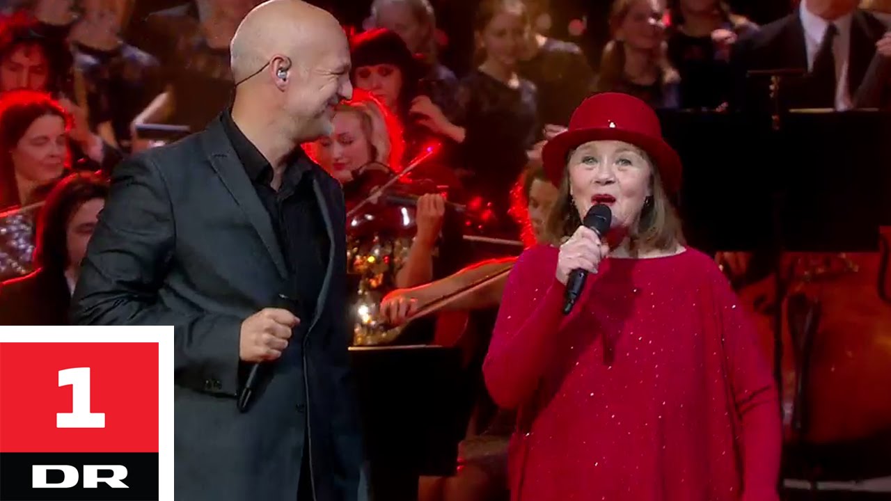 Daimi & Troels Lyby - Jul hele &aring;ret | DRs Store Juleshow 2015 | DR1