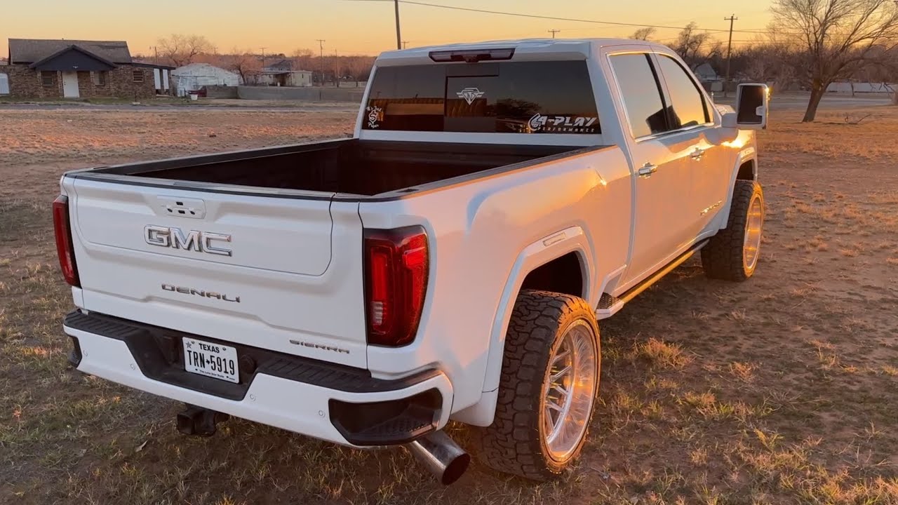 INSTALLING DROP SHACKLES ON 2023 L5P￼ 